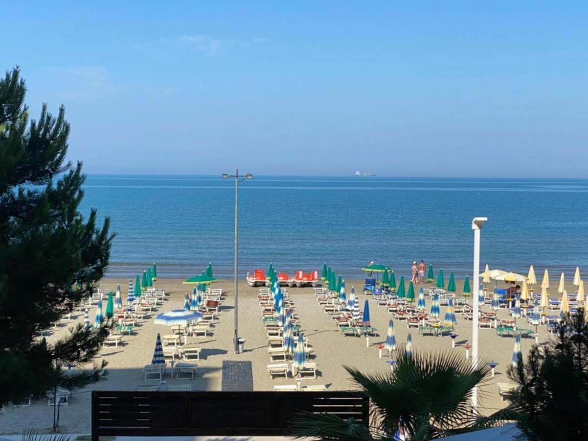 Rumar Hotel Durrës Exterior foto