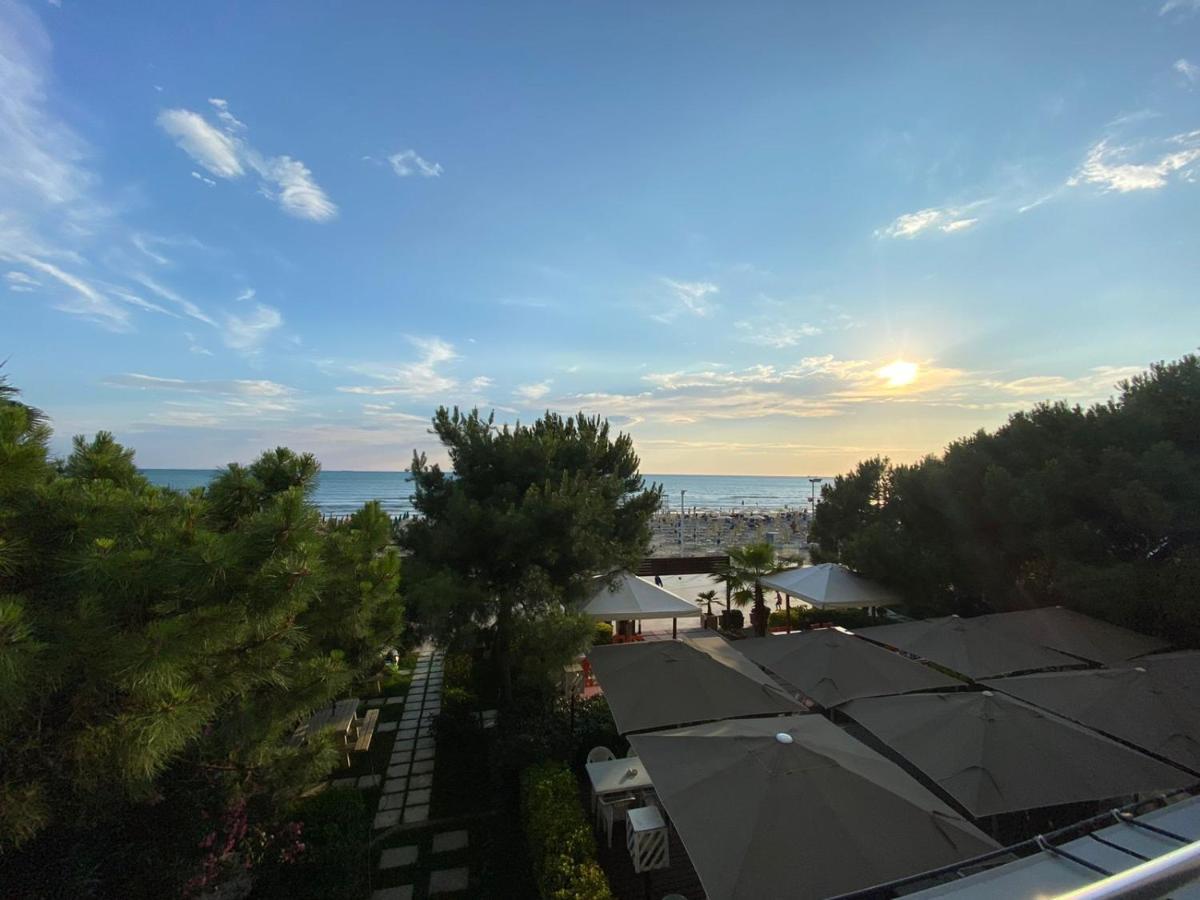 Rumar Hotel Durrës Exterior foto